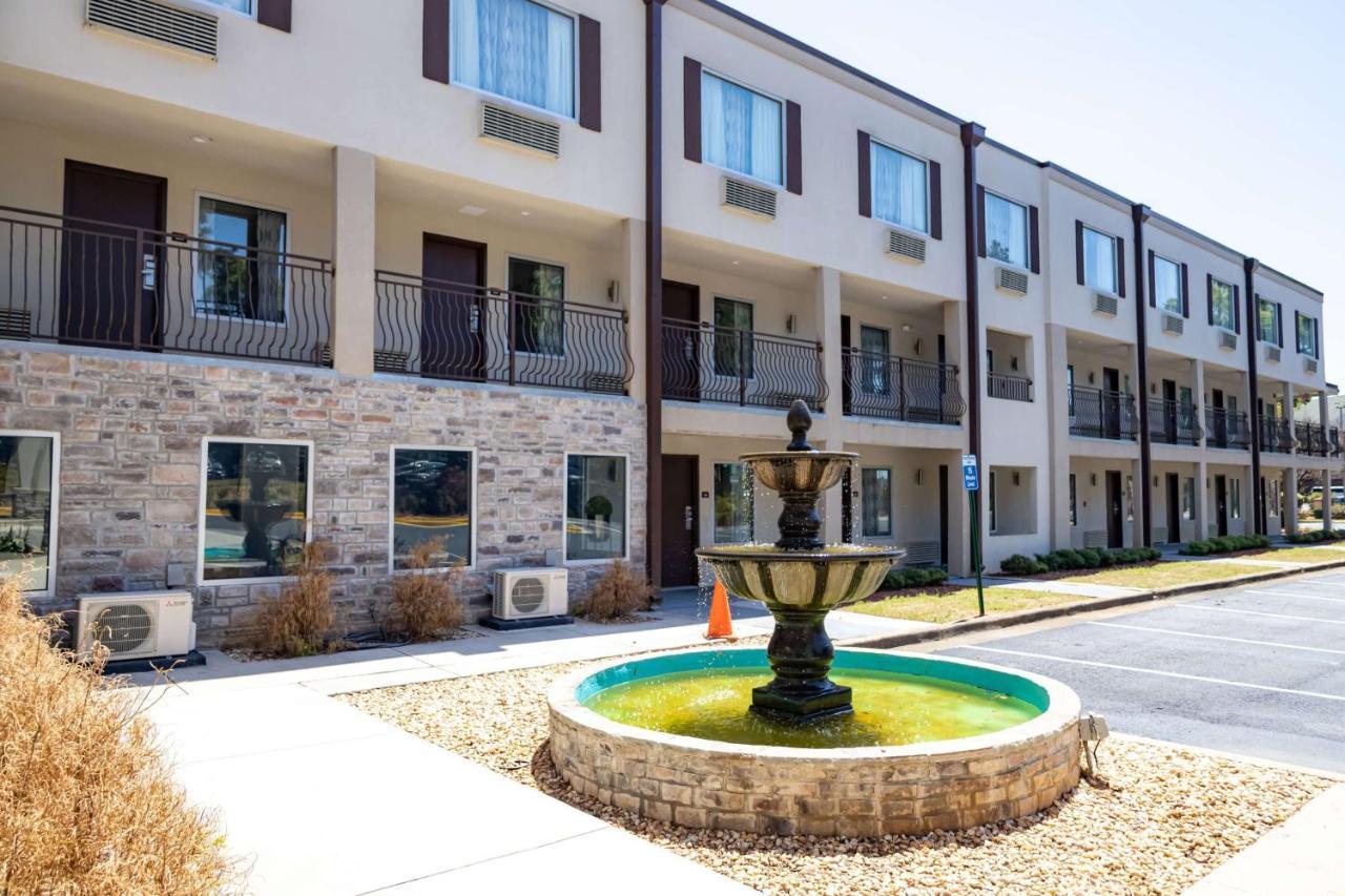 Days Inn By Wyndham College Park Atlanta Airport South Exteriör bild