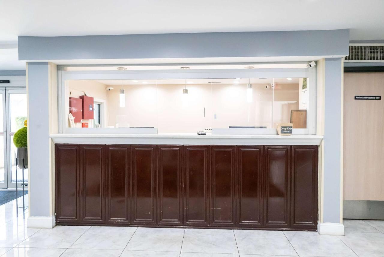 Days Inn By Wyndham College Park Atlanta Airport South Exteriör bild